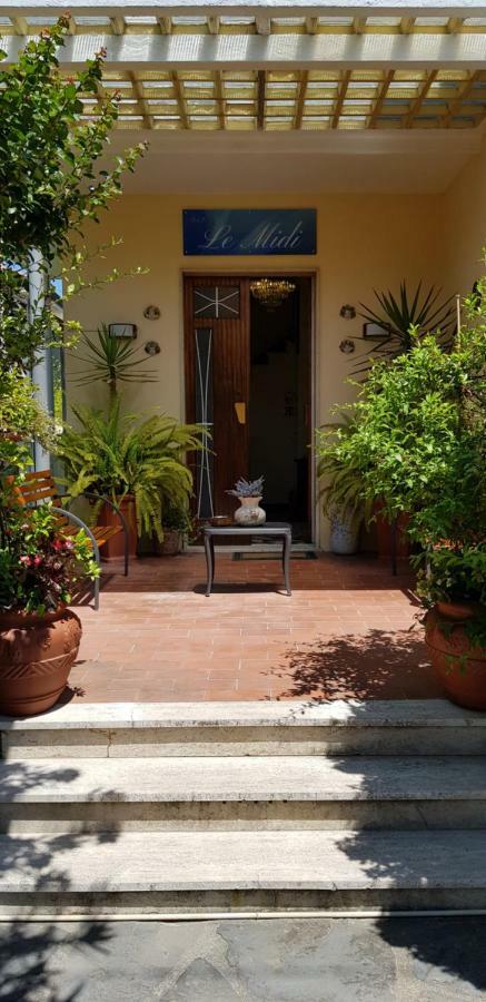 Le Midi Versilia Bed and Breakfast Lido di Camaiore Buitenkant foto